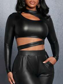 Slaydiva Camiseta corta de cuello alto con recortes de piel sintética - Negro - Ver 3