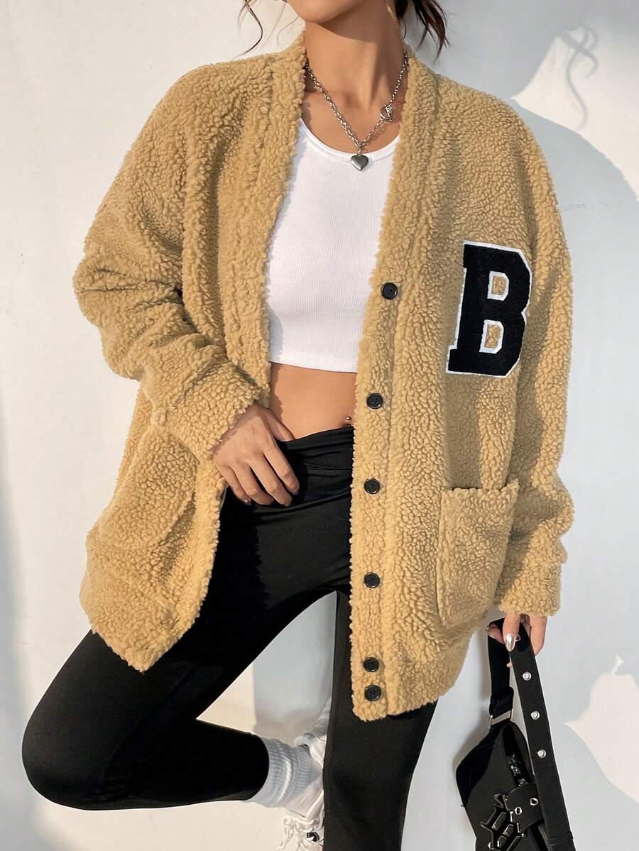 SHEIN EZwear Thư được vá Thả vai Áo khoác Teddy - màu nâu - Xem 1