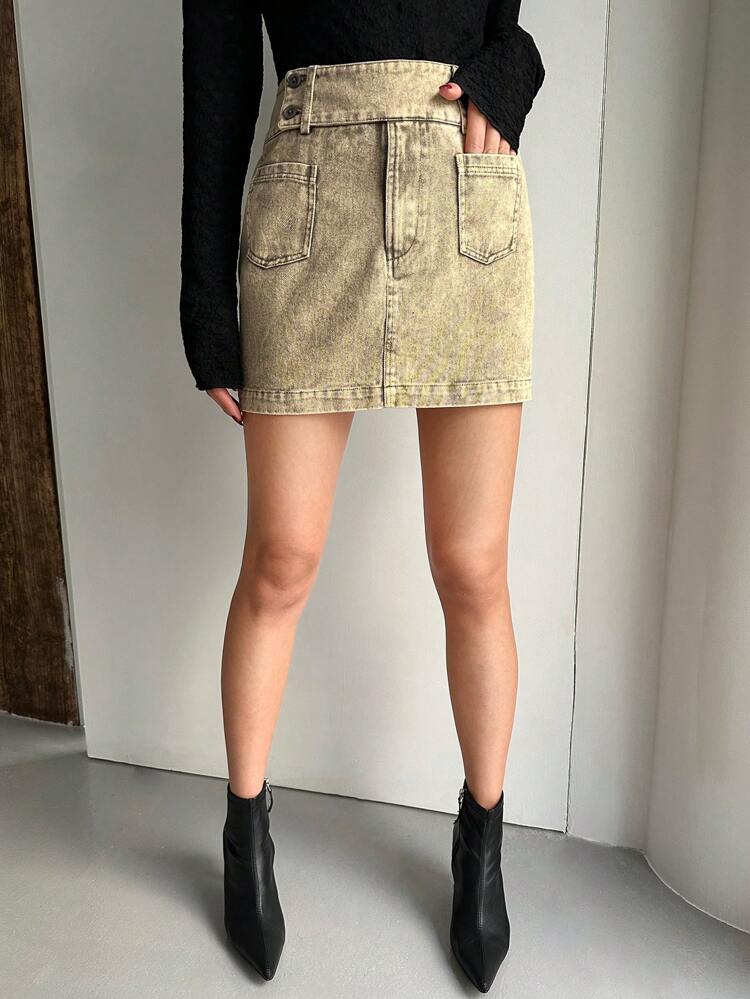 Solid Pocket Patched Skirt