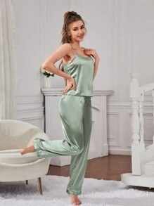 Set pijamale cu top și pantaloni din satin