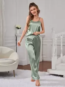 Set pijamale cu top și pantaloni din satin