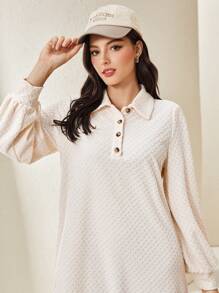 Mulvari 字母補丁細節Polo領落肩袖洋裝 - 杏色 - 查看 2