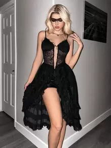 Sweetina 蕾絲拼接荷葉邊網紗吊帶上衣 - 黑色 - 查看 1