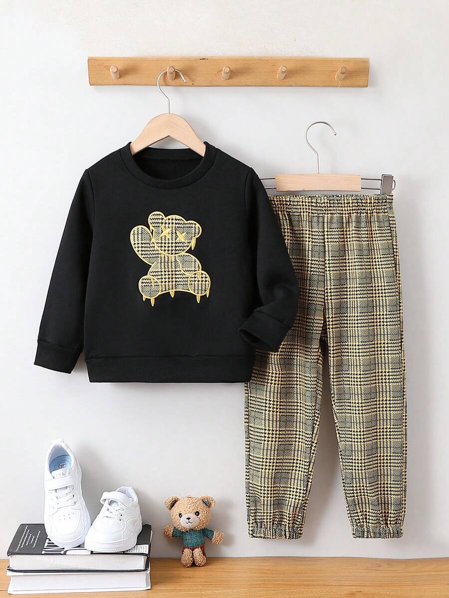 SHEIN Chàng trai trẻ Thêu Họa tiết gấu Áo nỉ & Họa tiết Nanh sói Quần - màu đen - Xem 1