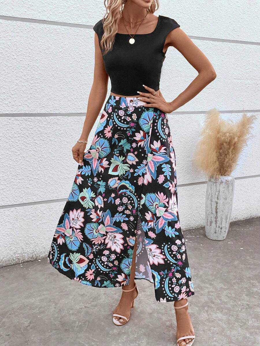 SHEIN LUNE Solid Crop Tee & Floral Print Split Thigh Skirt - Black - View 1