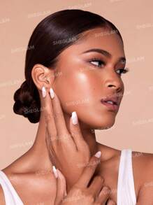 SHEGLAM Skinfinite 保濕粉底液-栗色無瑕露水粉底液保濕遮瑕隱形毛孔遮瑕無毛孔不油膩輕盈自然柔軟液體粉底液 品牌 美容 化妝 化妝品 適合女性與女孩 完美搭配夏季春季 Y2K 時尚 流行 生日 母親節禮物 假期 派對準備就緒 最佳顏色 - Chestnut - 查看 10