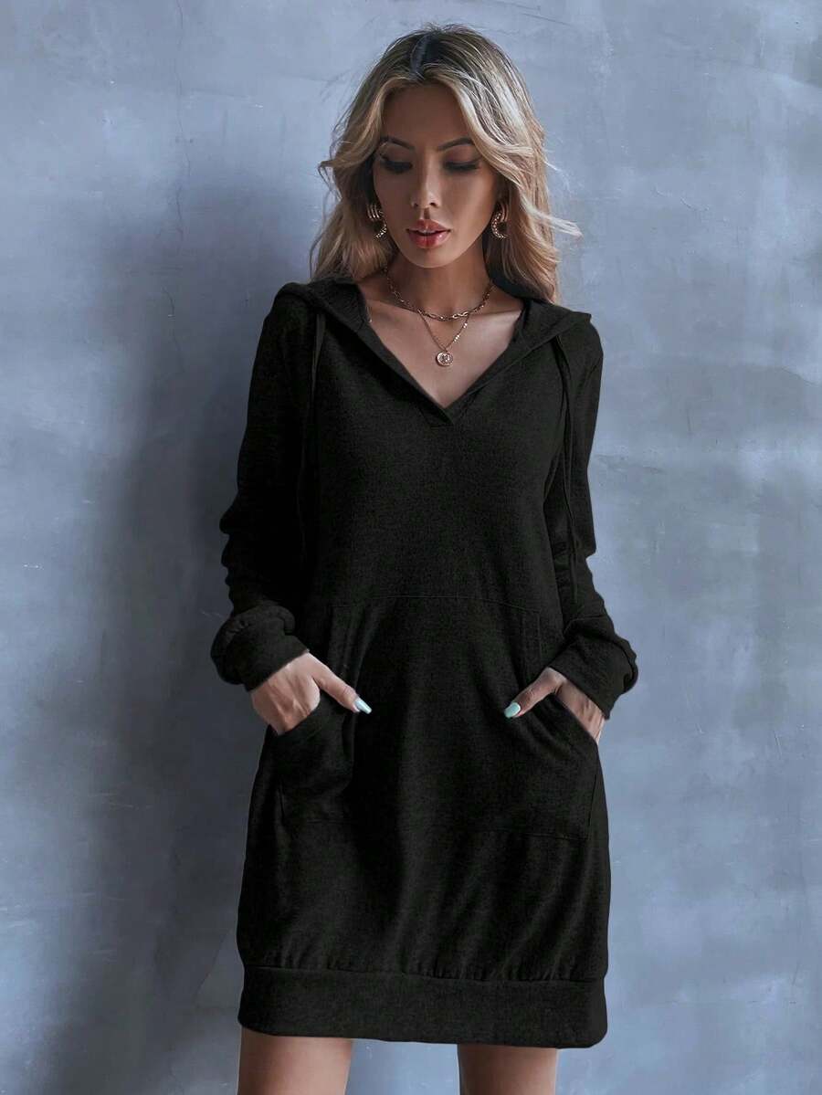 SHEIN Unity 素色袋鼠口袋連帽衛衣裙 - 黑色 - 查看 1