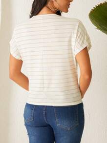 SHEIN Áo thun Thu hút - Màu be - Xem 2