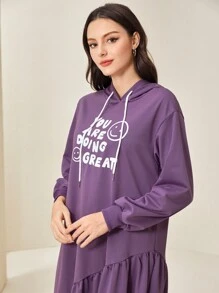 Mulvari Đồ họa Khẩu hiệu Xù Hoa Sen Dây rút Đầm có mũ - Màu tím - Xem 4