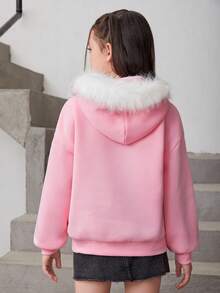 Áo nỉ cho bé gái tuổi teen, có chữ cái thêu, túi kangaroo và viền lông mềm mại. - Hồng - Xem 2