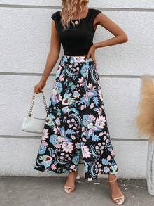 SHEIN LUNE Solid Crop Tee & Floral Print Split Thigh Skirt - Black - View 5