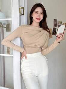 DAZY 纯色褶皱前短款长袖女式上衣 - 卡其色 - 查看 3