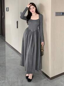 DAZY 素色方領喇叭下擺洋裝 - 灰色 - 查看 2