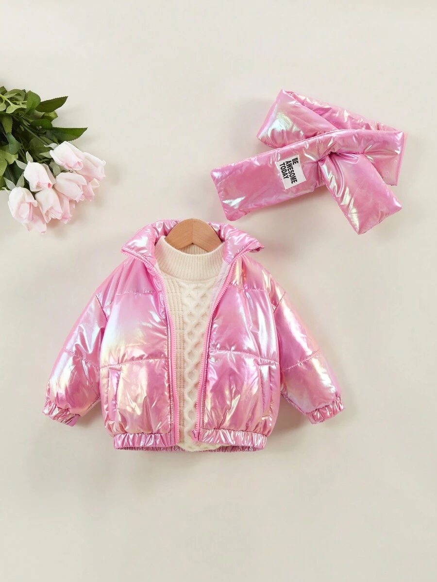 女婴 1 件拉链连帽棉衣和 1 条围巾