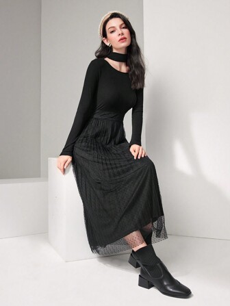 Mulvari Mesh Kleid mit Einfarbig Ausschnitt vorne,