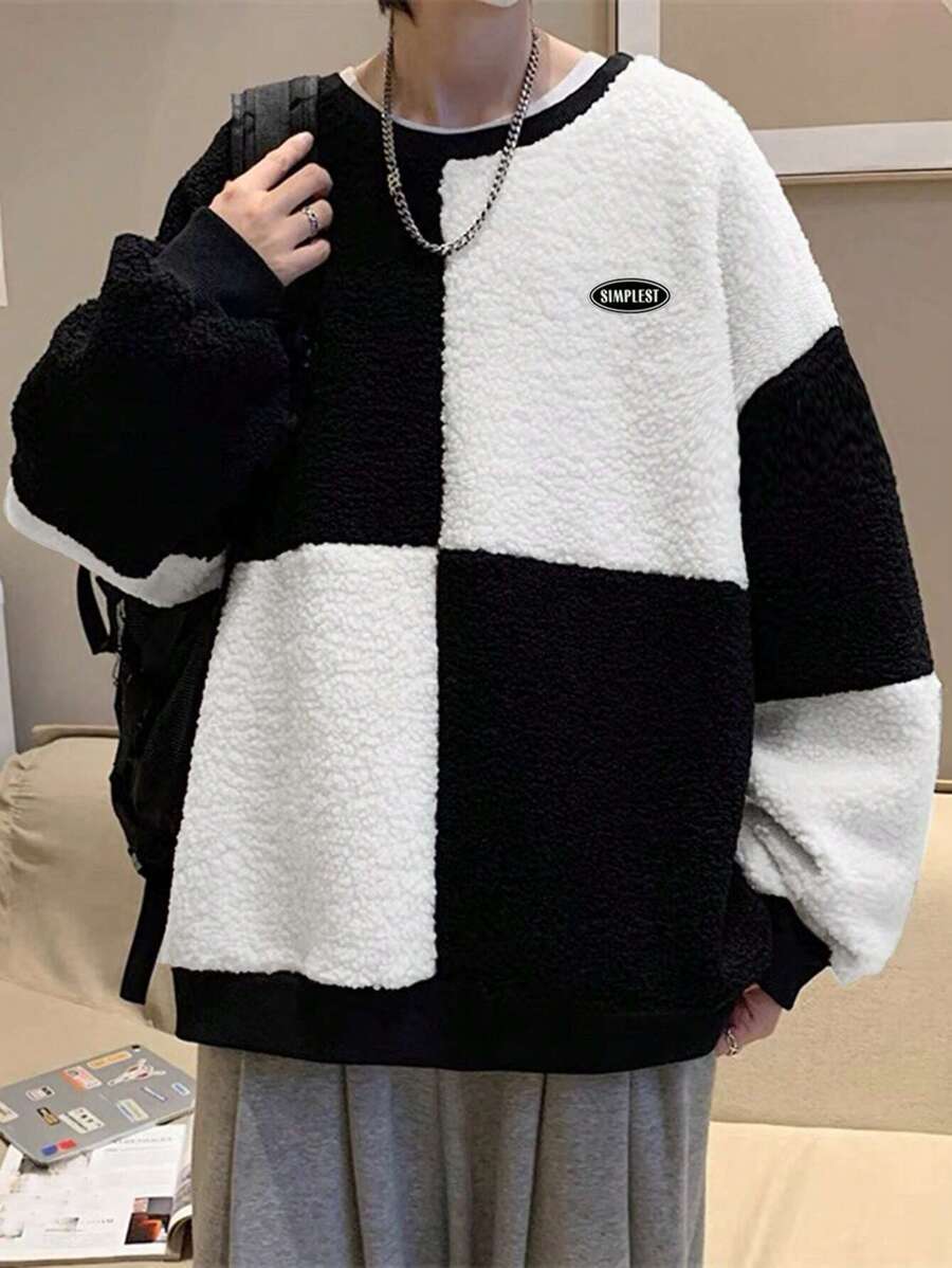 Manfinity Hypemode Áo nỉ Teddy cổ tròn tay dài in chữ vá vai rộng rãi cho nam đi chơi thời trang Hàn Quốc, quà tặng cho bạn bè, chồng, bạn trai - màu đen - Xem 1