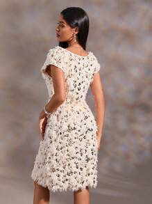 SHEIN BAE 蝙蝠袖毛茸茸洋裝不附腰帶 - 米色 - 查看 2