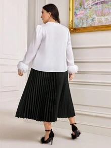 Modelyn 大碼毛茸茸袖口上衣&百褶半身裙不附腰帶 - 黑與白 - 查看 2