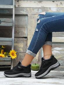 女性戶外魔鬼氈運動鞋，黑色，防滑，配有保暖絨毛，無須綁帶