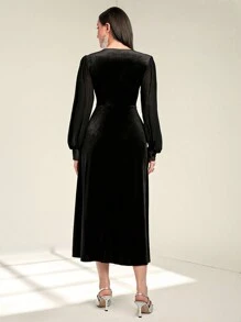 Modelyn Contrast Sequin Lantern Sleeve Velvet Dress - Black - View 2
