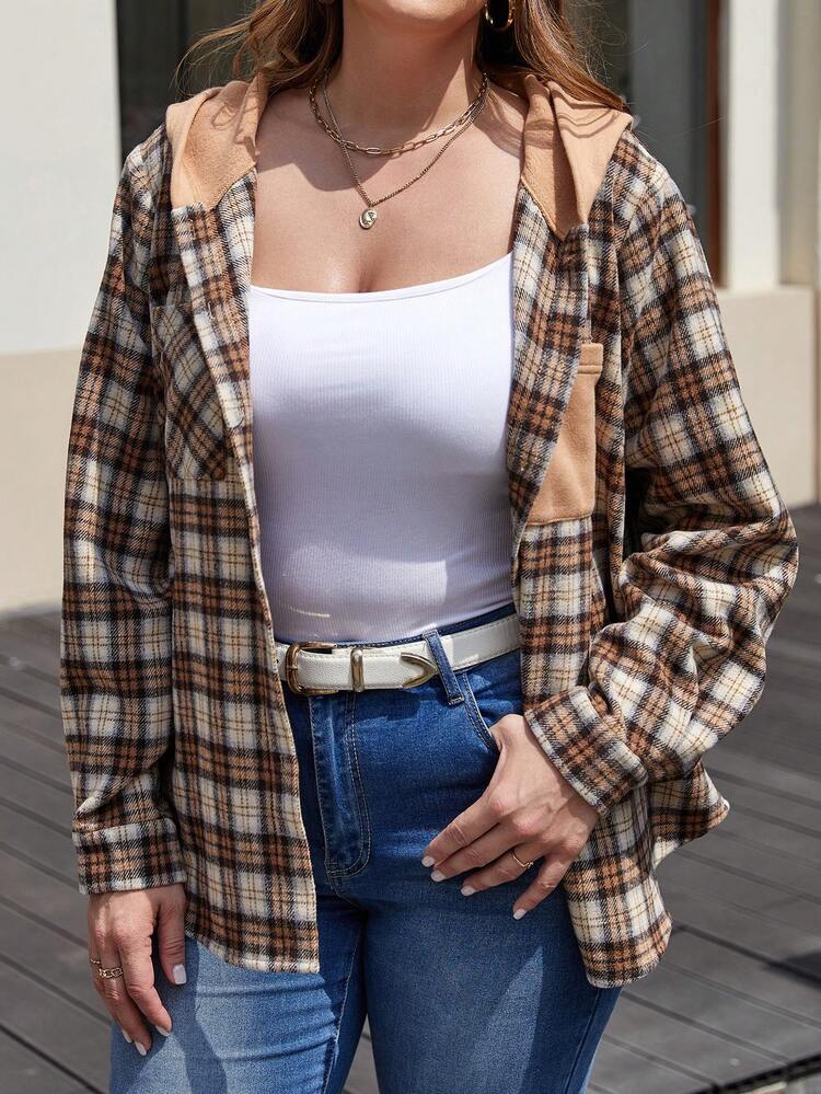 SHEIN LUNE Camisa Con Capucha Y Estampado De Cuadros De Talla Grande Para Mujer - Caqui - Ver 3