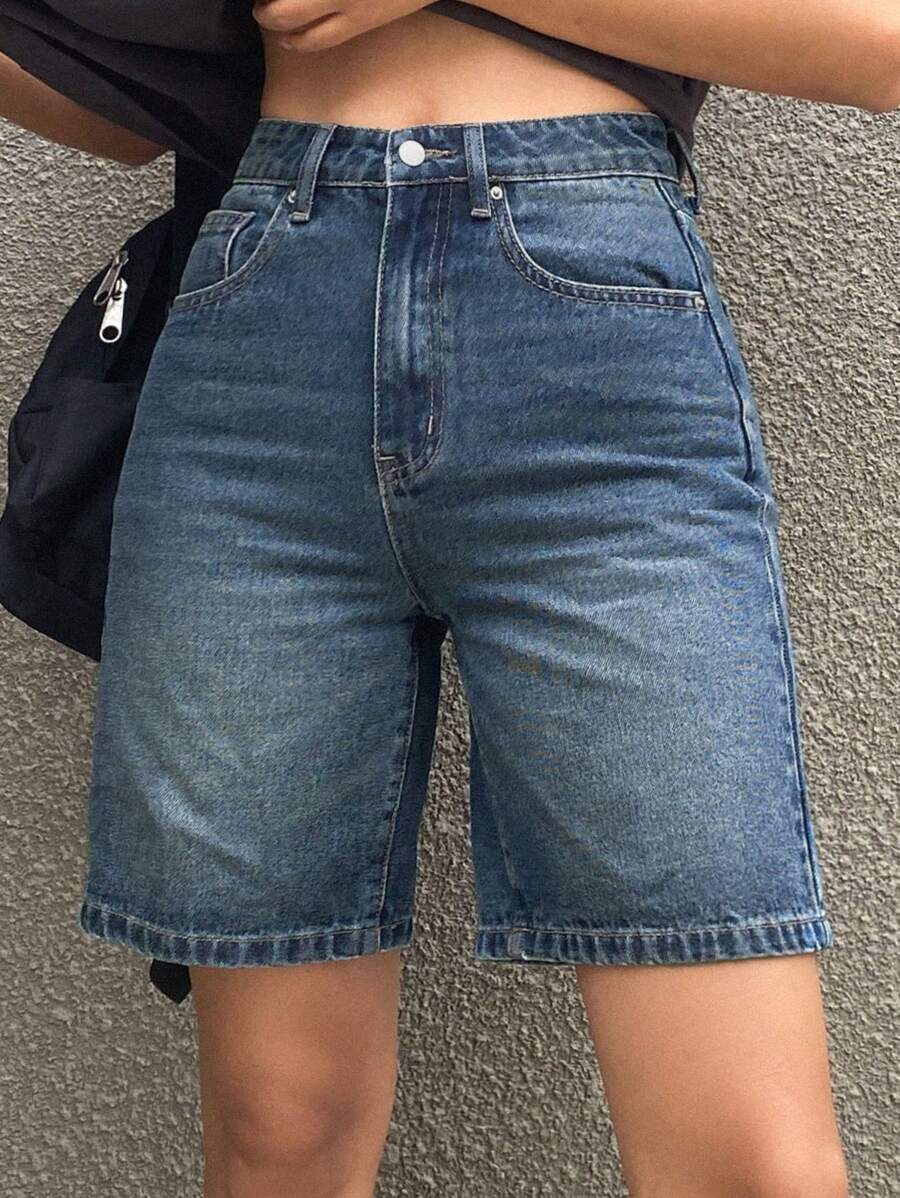 Dazy Star Quần short denim túi xéo, quần short kiểu mẹ (Mom Shorts), quần short denim (Jorts). - Rửa trung bình - Xem 1