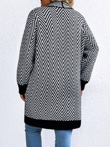 SHEIN LUNE 大码 V 形图案披肩领开衫 - 黑與白 - 查看 2