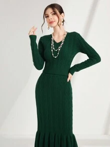 Seusyu Cable Knit Sweater & Mermaid Hem Knit Skirt - Green - View 3