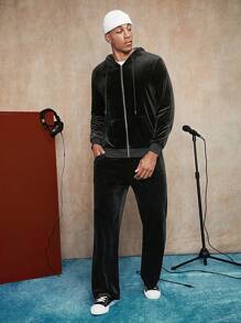 Manfinity AFTRDRK Men Zip Up Velvet Hoodie & Sweatpants - Black - View 3