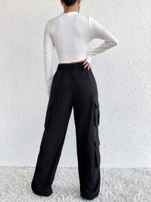 SHEIN EZwear Đồ họa Hình Áo thun & Túi nắp bên cạnh Quần Cargo - màu đen - Xem 2