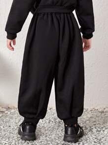 SHEIN 男小童字母補丁細節衛褲 - 黑色 - 查看 2