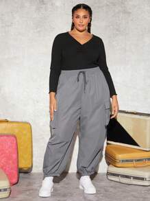 SHEIN CURVE+ Của phụ nữ Kích thước lớn Đàn hồi Dây thắt lưng , Túi bên hông Và Chi tiết dây kéo Trở viền Quần - Xám - Xem 3