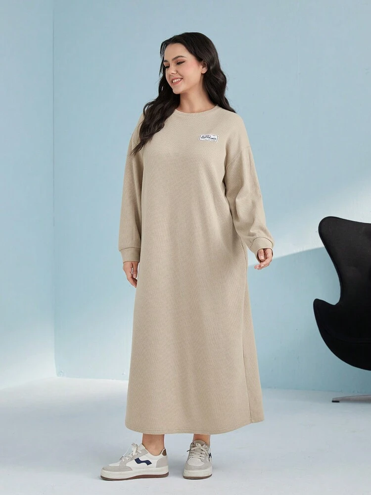 Plus Letter Patched Drop Shoulder Dress