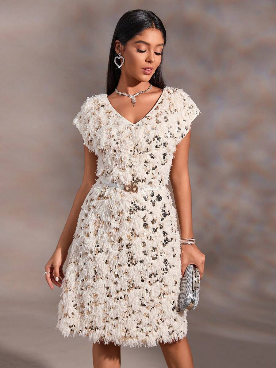 SHEIN BAE 蝙蝠袖毛茸茸洋裝不附腰帶 - 米色 - 查看 1