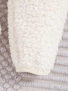 SHEIN Đứa bé trai Thêu Hoạt hình Thiết kế tai 3D áo có mũ Dây kéo mặt trước Teddy Áo liền quần - Màu be - Xem 3