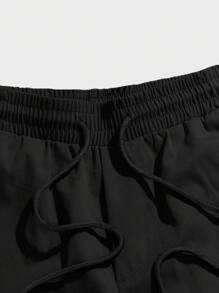 Manfinity EMRG Men Slogan Graphic Flap Pocket Buckle Detail Cargo Pants, Fall - Black - View 4