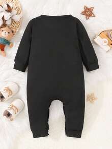 男嬰狗狗和標語圖案連身褲