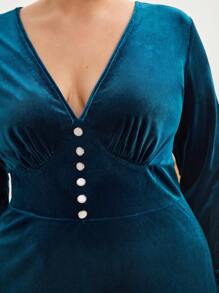 BizChic Talla grande Vestido de cuello profundo con diseño de botón de terciopelo - Azul Marino - Ver 8