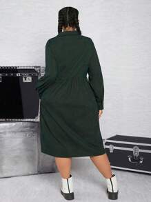 SHEIN CURVE+ Talla grande Vestido camisero con bolsillo con solapa con botón delantero