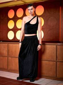 Manfinity Fever City Men One Shoulder Crop Top & Split Thigh Skirt - Black - View 6