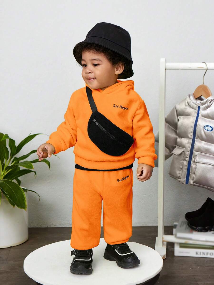 SHEIN 男嬰字母刺繡連帽衫和運動褲和包 - 橘色 - 查看 1