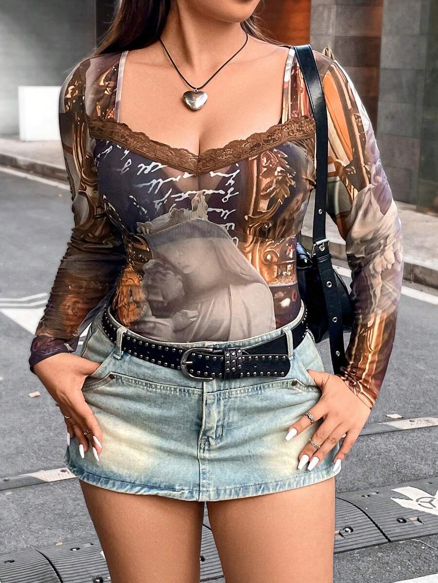 SHEIN ICON 大碼人像圖案拼接蕾絲邊雞心領口網紗上衣 - 彩色 - 查看 1