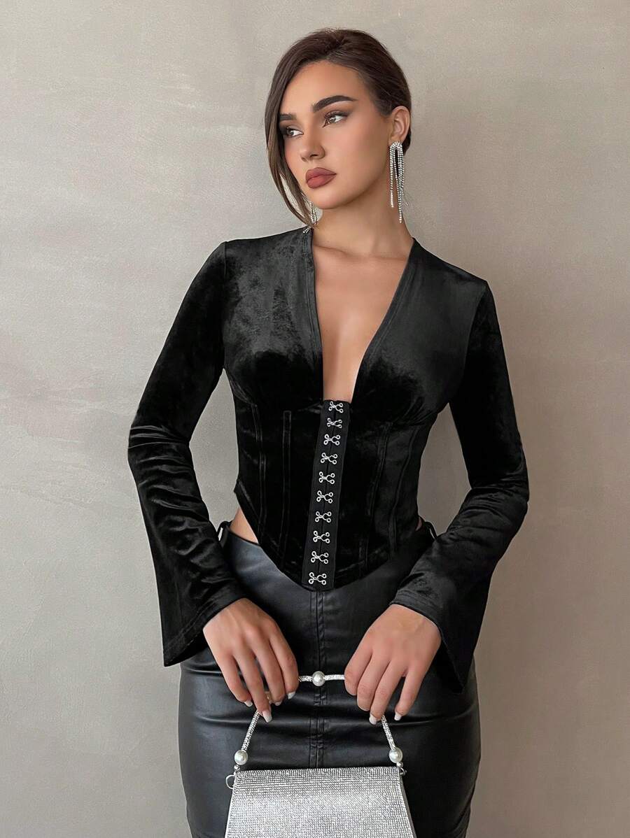 SHEIN Privé Móc và mắt Tay áo loe Viền không đối xứng Áo thun - màu đen - Xem 1