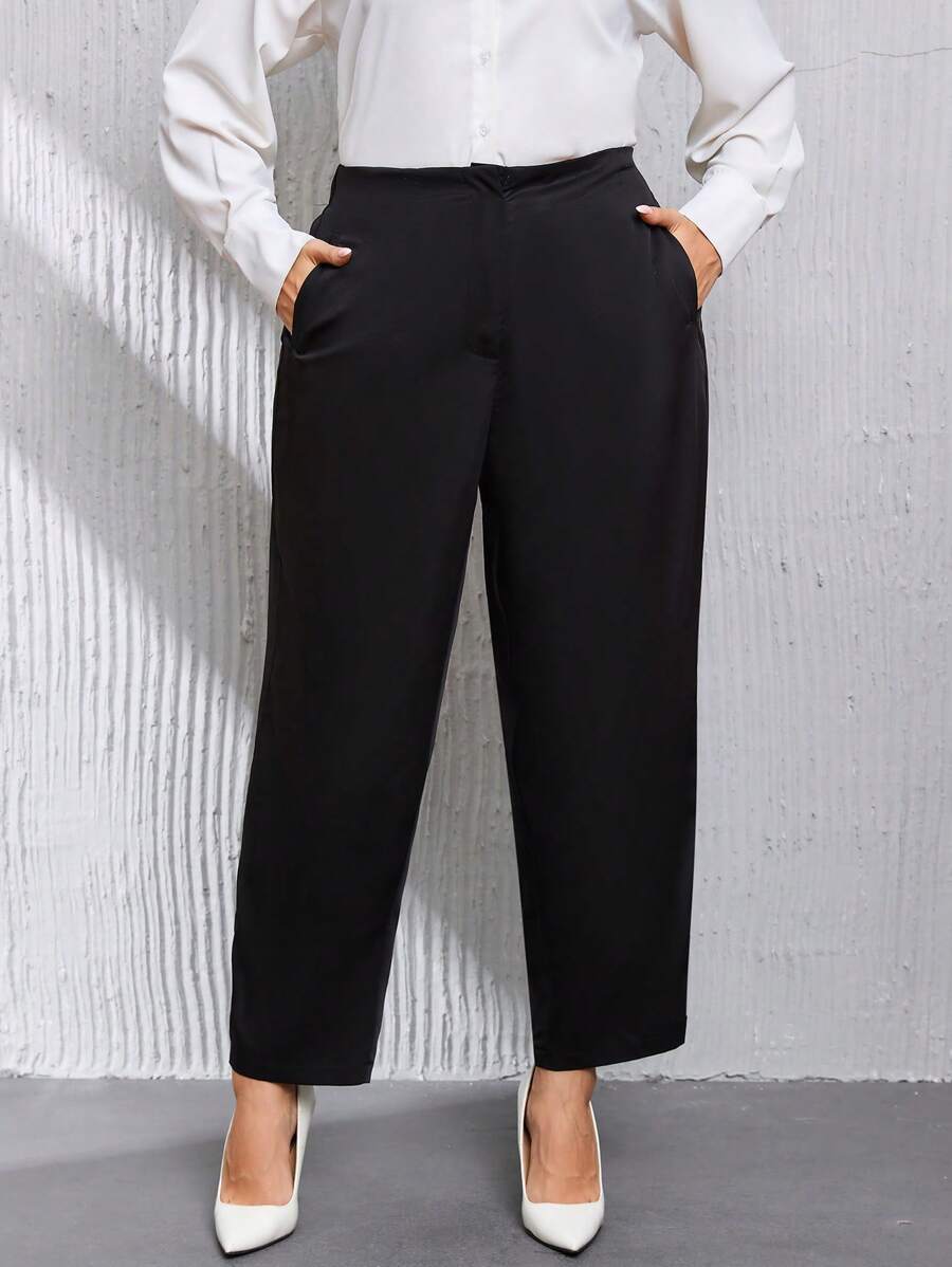 SHEIN Clasi Talla grande Pantalones unicolor con bolsillo oblicuo - Negro - Ver 1