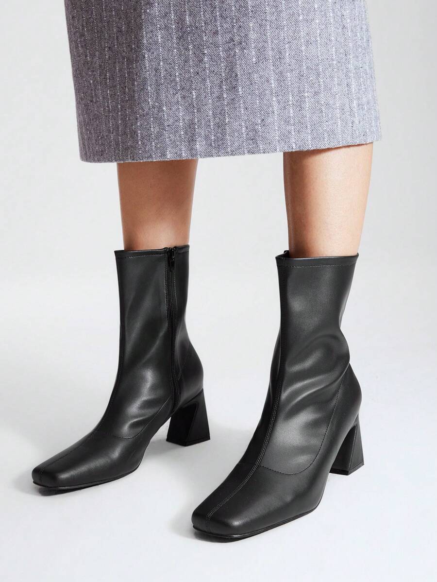 MOTF PREMIUM 假皮革高跟靴 - 黑色 - 查看 1