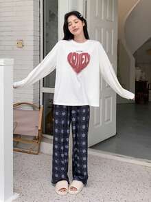 DAZY 愛心和字母圖案落肩袖睡衣套裝 - 白色 - 查看 6