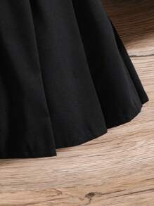 SHEIN Tween Girl Contrast Fuzzy Trim Jacket & Pleated Skirt & 1pair Leg Sleeve Without Tee - Black - View 4