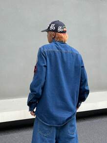 Manfinity Roghcode Men Letter Patched Detail Flap Pocket Denim Shirt - Blue - View 2