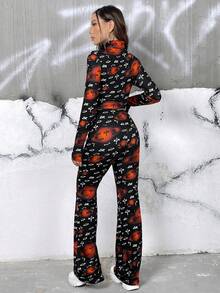 SHEIN EZwear Allover Print Mock Neck Crop Tee & Flare Leg Pants - Black - View 2