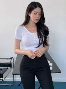 DAZY 女士纯色半扣T恤、短款上衣 - 白色 - 查看 7